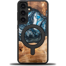 Bewood Unique MagSafe Planet Earth case made of wood and resin for Samsung Galaxy S24 - blue-green